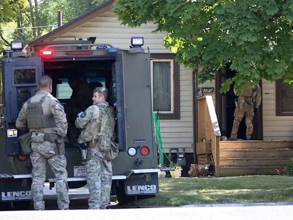 ЗМІ: ФБР заарештувало людину в Юті в зв'язку з відправкою конвертів з речовиною Трампу і Меттісу