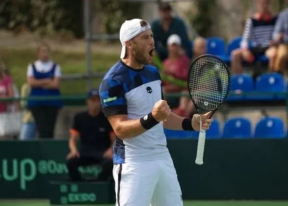 Тенісист Марченко пробився в чвертьфінал турніру в Казахстані