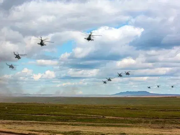 РФ розгортає на українському кордоні сили, співмірні до тих, що були у 2014 році - Турчинов