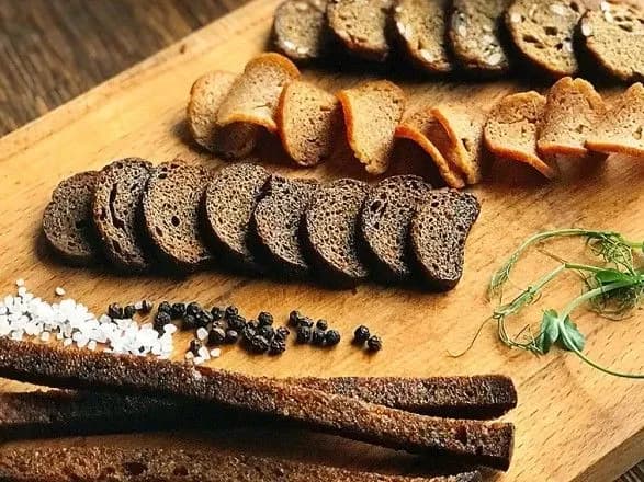 АМКУ змусило бізнес родини Рибалки припинити випуск снеків-сухариків