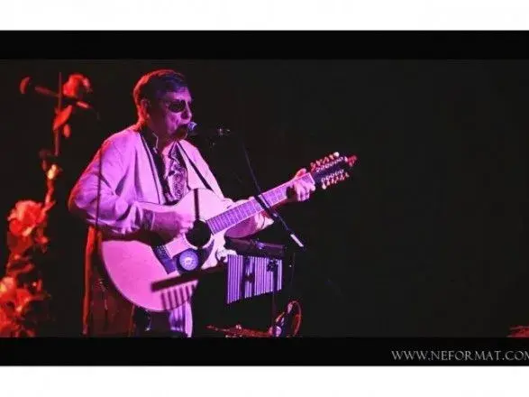 Площу Льва Толстого у Києві хочуть перейменувати на честь співака Дугласа Пірса