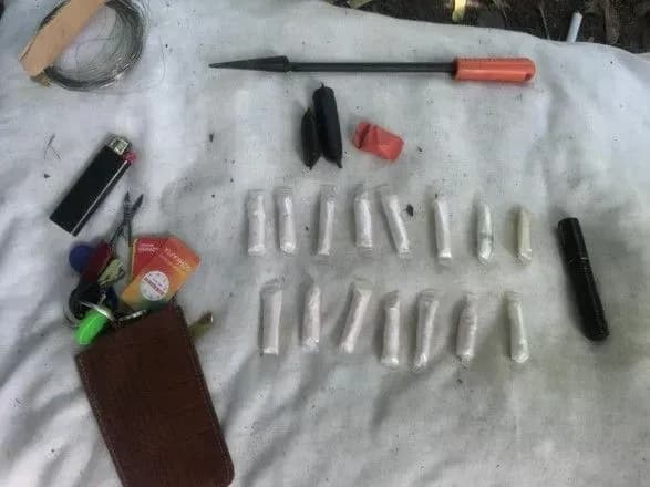 У Києві затримали чоловіка із розфасованими наркотиками