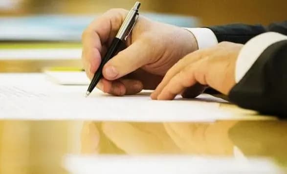 Підозрюваного у держзраді голову РДА на Харківщині відсторонили від посади