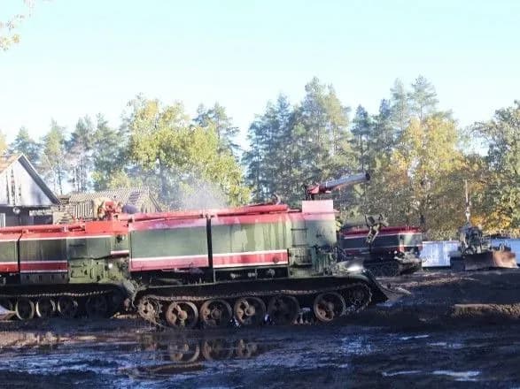 НС на арсеналі під Ічнею: інтенсивність поодиноких вибухів зменшилася