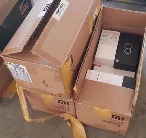 В Україну намагалися ввезти партію телефонів на близько 700 тисяч доларів