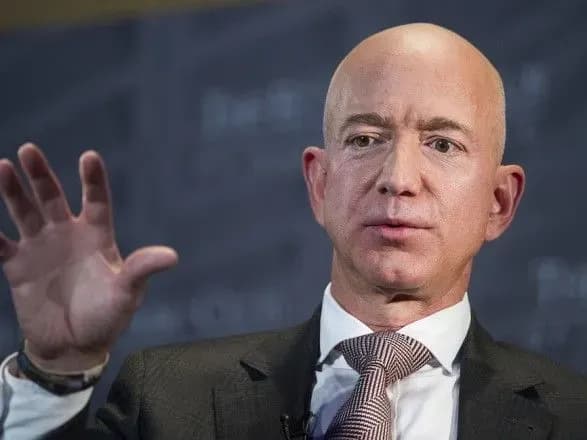 Голова Amazon заявив, що його компанія не відмовиться від співпраці з Пентагоном