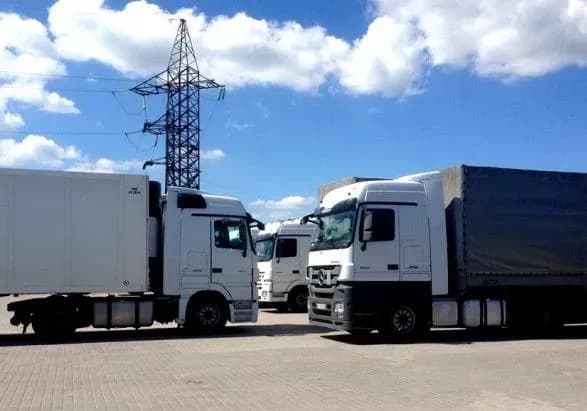 Два п'яних дальнобійники ледь не спалили АЗС на Рівненщині