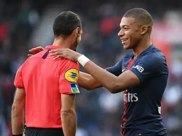 "Барселона" прервала безвыигрышную серию в матче лидеров Примеры против "Севильи"