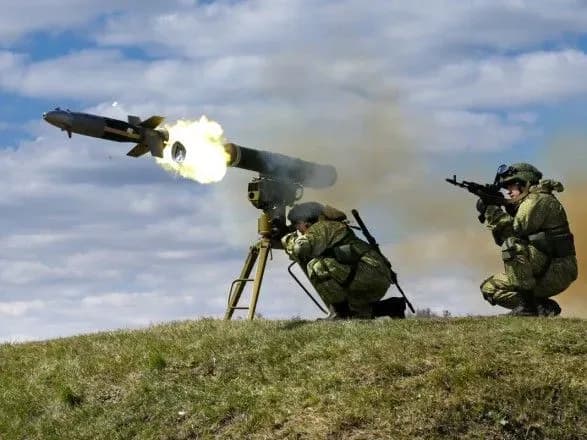 Ворог знову використав ПТКР на Донбасі: поранено одного військового