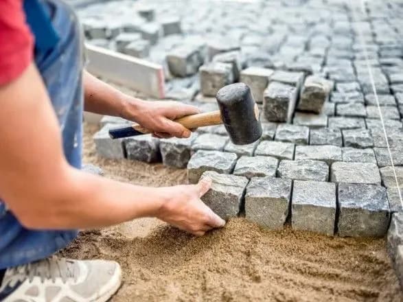 НБУ: трудова міграція у 2019 році вже не так тиснутиме на зарплати