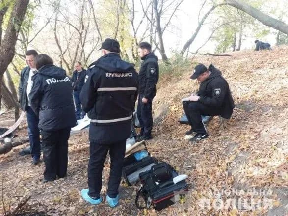 Жінка розповіла чому втопилися її двоє дітей у столичному озері