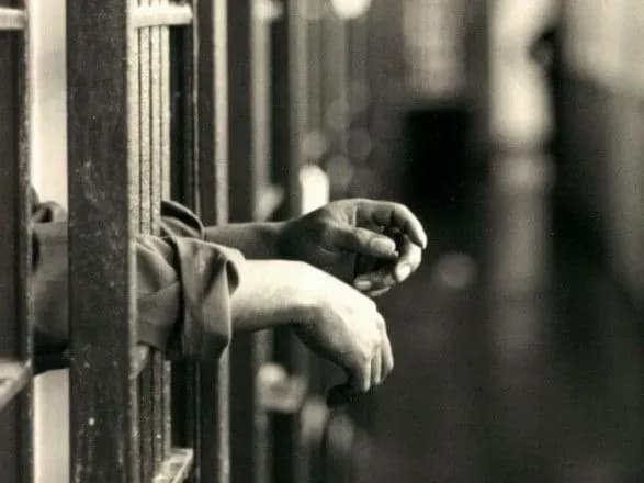 На Луганщині горе-батько проведе за ґратами 14 років за вбивство доньки