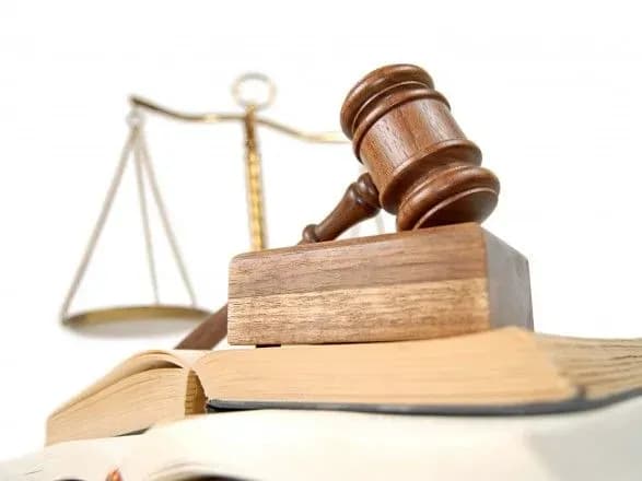 Захист Януковича збирається оскаржити рішення суду про припинення дебатів