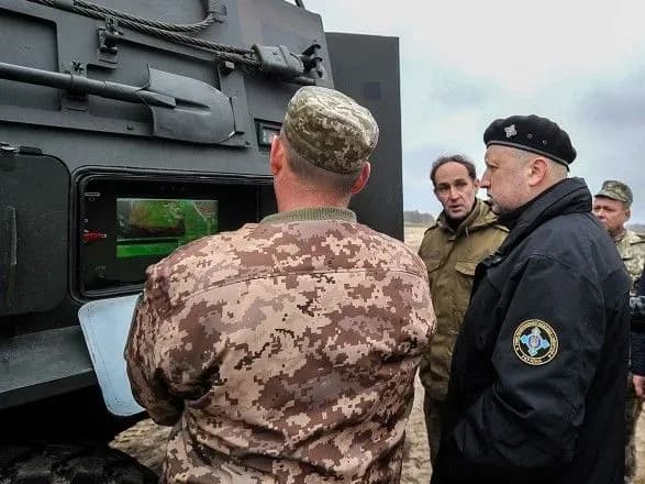 Турчинов проінспектував запуск новітнього мінометного комплексу “Барс-8ММК”