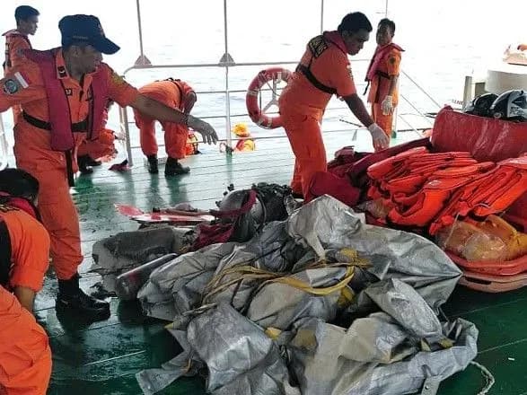 Рятувальники виявили чорну скриньку індонезійського Boeing 737 Max 8