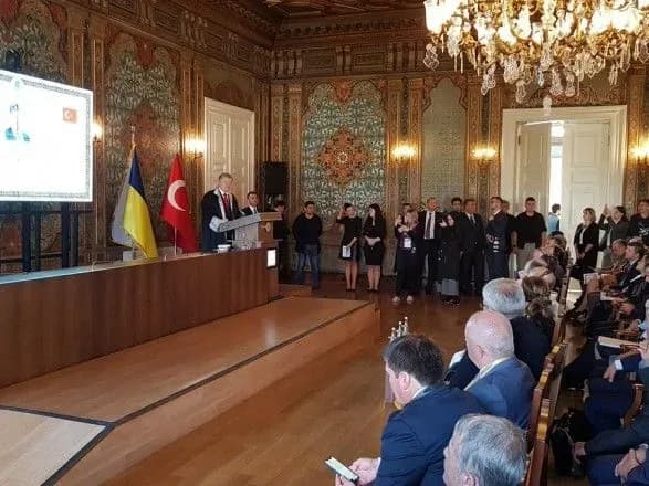 Порошенко розпочав візит до Туреччини