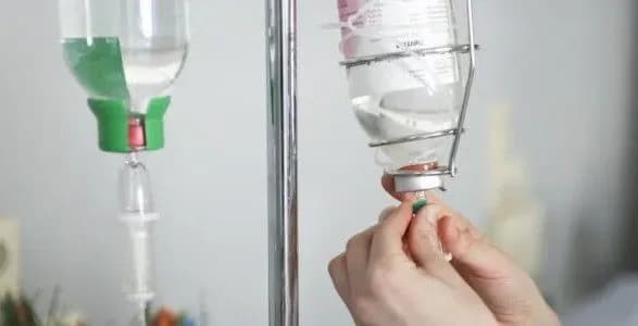 Троє хворих на сибірку в Одеській області досі у лікарні