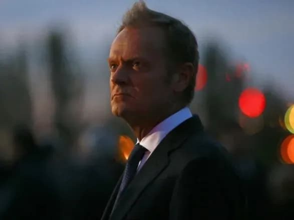 Туск прибув до Варшави на допит у справі про фінансову піраміду