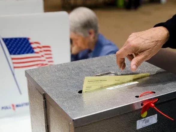 CNN: в США для виборців зробили безкоштовним громадський транспорт