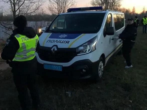 На столичній Оболоні чоловік підірвався в салоні авто