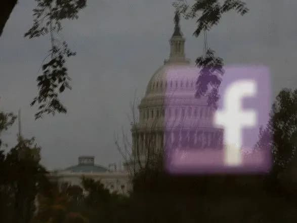 Facebook замовляв статті з критикою Apple і Google, щоб відвернути увагу від власних помилок
