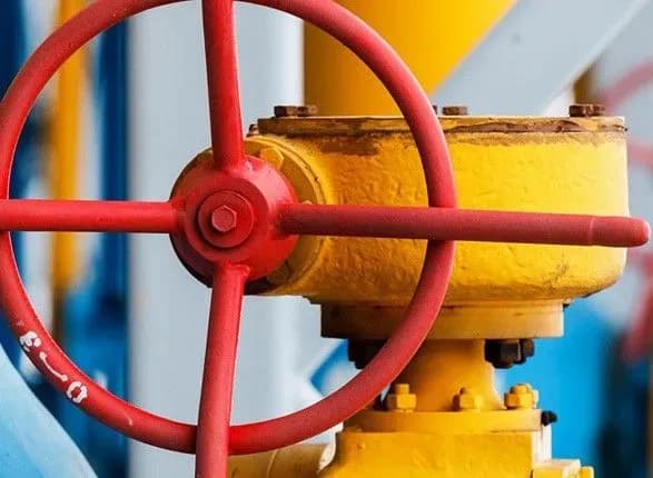 Сміла з теплом: на котельних трубах ліквідували розриви