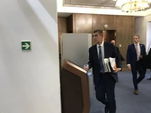 Парламент Чехії зібрався на голосування щодо недовіри Бабішу