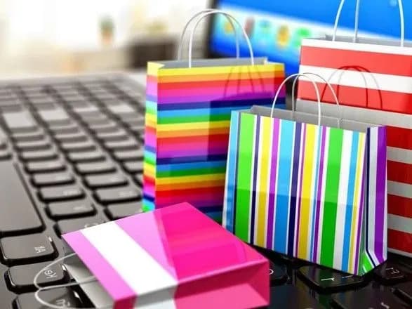 Сьогодні святкують "чорну п’ятницю" та день відмови від покупок