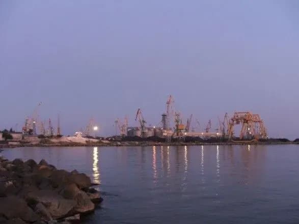 Росія заблокувала українські порти Маріуполь і Бердянськ
