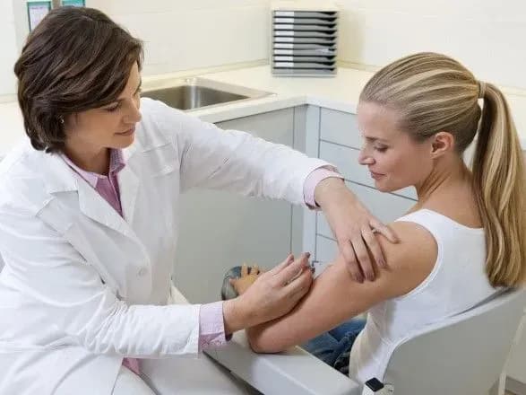 На Житомирщині на кір захворіли студенти і викладач