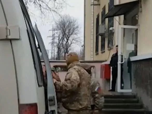 Ні омбудсмен, ні адвокат досі не знають про місце знаходження українських моряків