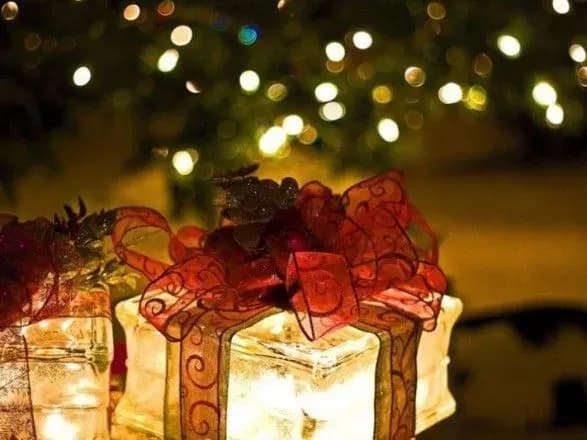 Вихідні дні у грудні: скільки відпочиватимуть українці