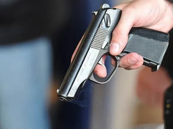 Невідомі застрелили іноземця у спину