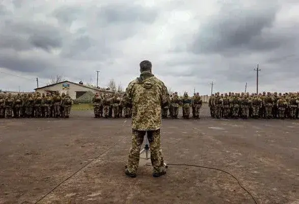 Президент пропонує внести зміни до закону про воєнний стан