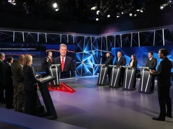 Президент наголошує, що воєнний стан не обмежує конституційні права і свободи громадян