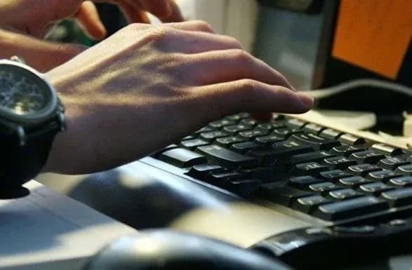 Польща створить війська кібероборони