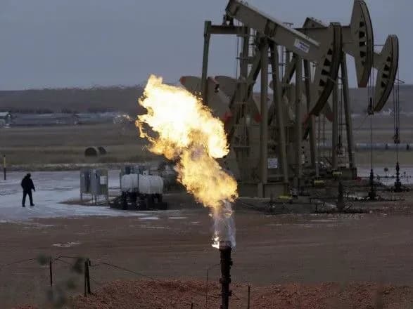 США вперше за 75 років експортували нафти більше, ніж імпортували