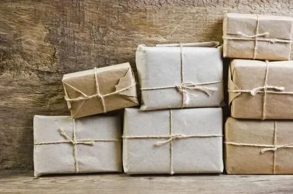 Порошенко підписав закон про оподаткування міжнародних посилок