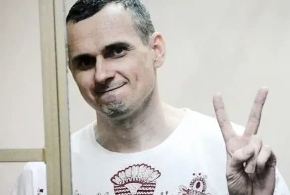 Сенцов отримав посилку, яку йому не віддавали більше місяця