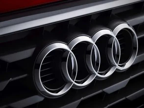 На продаж виставлено перше авто Роналду