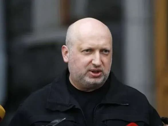 Турчинов прогнозирует завершение военного положения