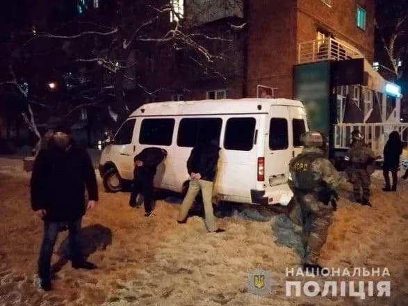 Екс-міліціонер обклав "даниною" приватного перевізника