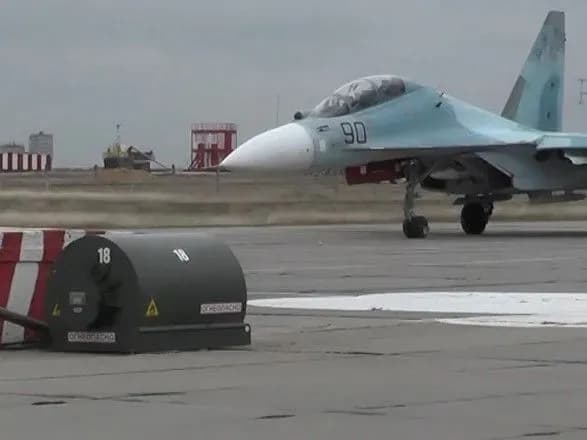 РФ перекинула до окупованого Криму понад 10 винищувачів