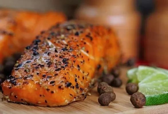 Експерт порадив, яку вибрати рибу для новорічного столу