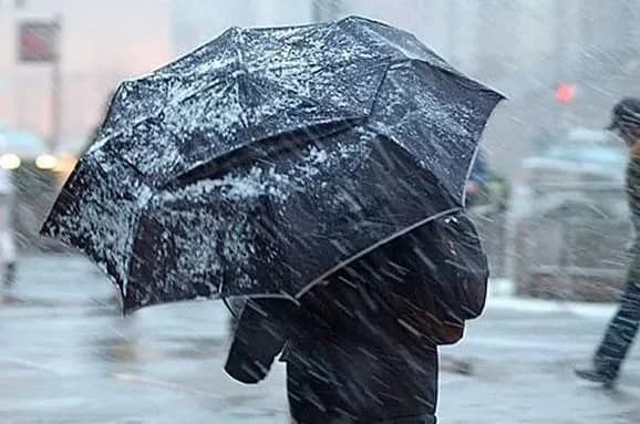 Штормовое предупреждение: в столице ожидается усиление ветра