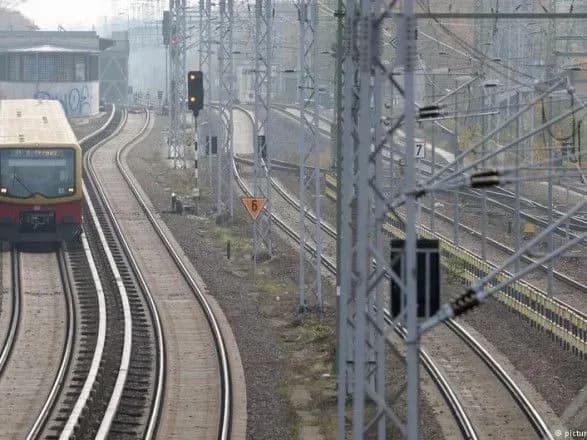 Поліція ФРН розпочала перевірку зв'язку "Ісламської держави" з псуванням кабелю на залізниці