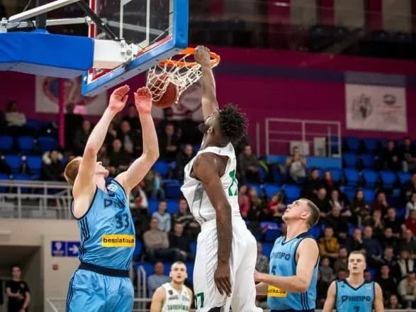 Бросок Мишулы принес "Днепру" победу в первой игре четвертьфинала Кубка Украины