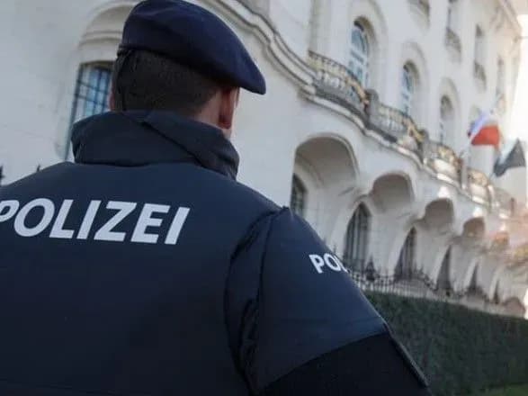 Невідомі напали на церкву у Відні, є постраждалі