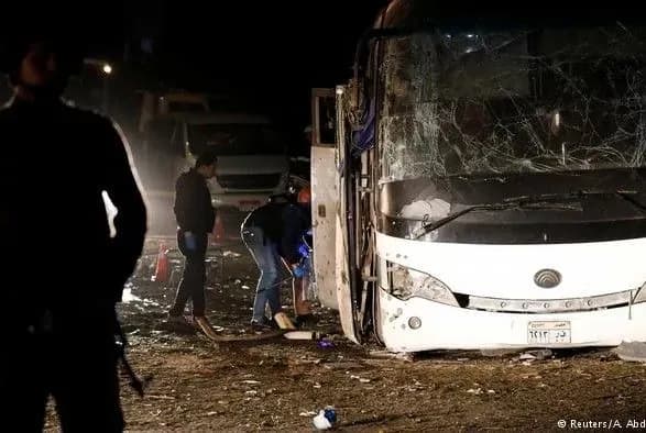 Кількість жертв під час вибуху автобуса в Каїрі зросла