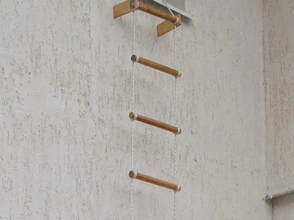 У Франції в'язень втік з в'язниці за допомогою мотузяних сходів